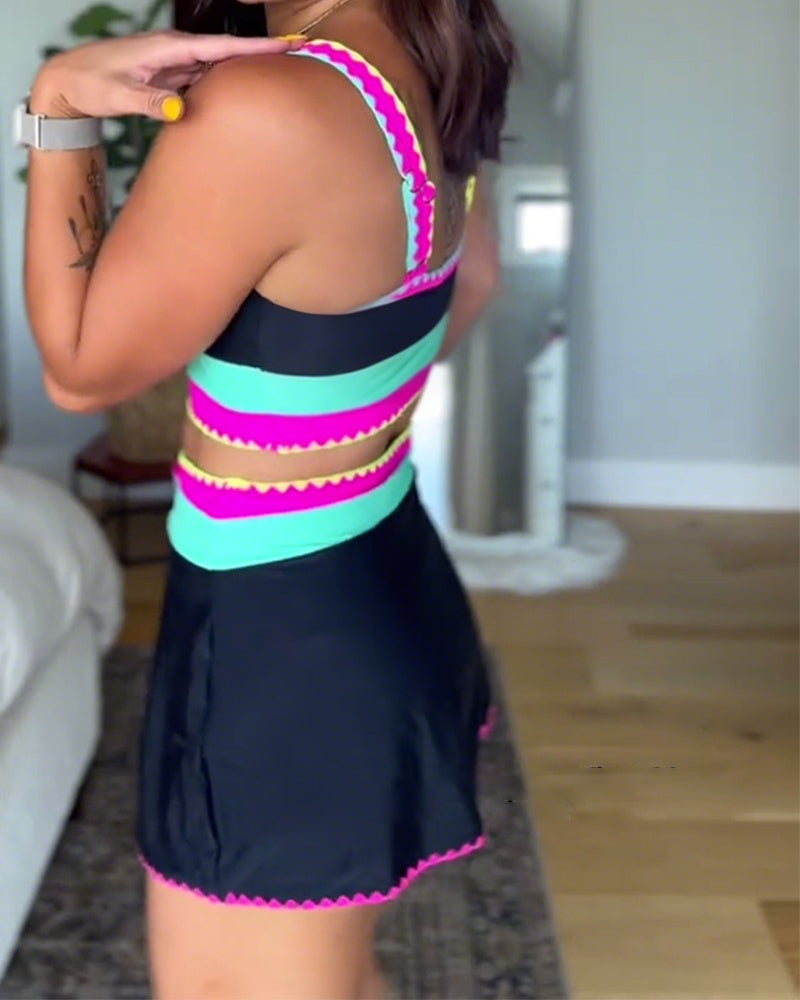 Myra | Elegante traje de baño de tres piezas con bloques de color