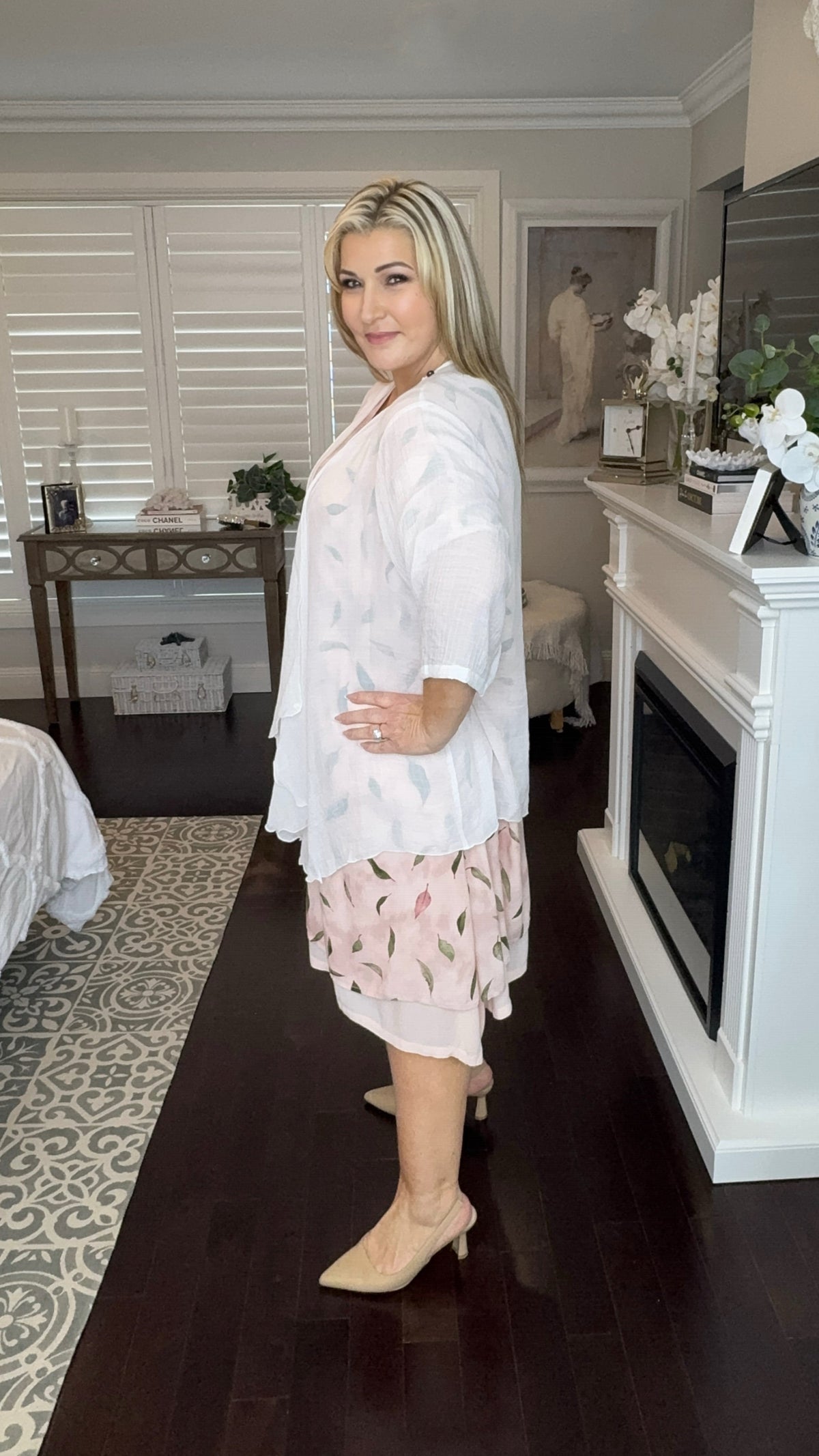 Diana | Penelope Flowy Midi Dress