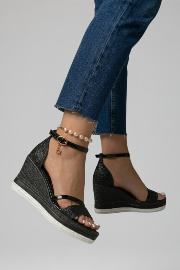 Women's Orthopaedic Cushioned Sandals with Slip-On Design for All-Day Comfort